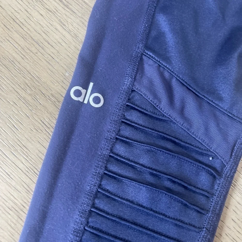 alo yoga leggings navy blue